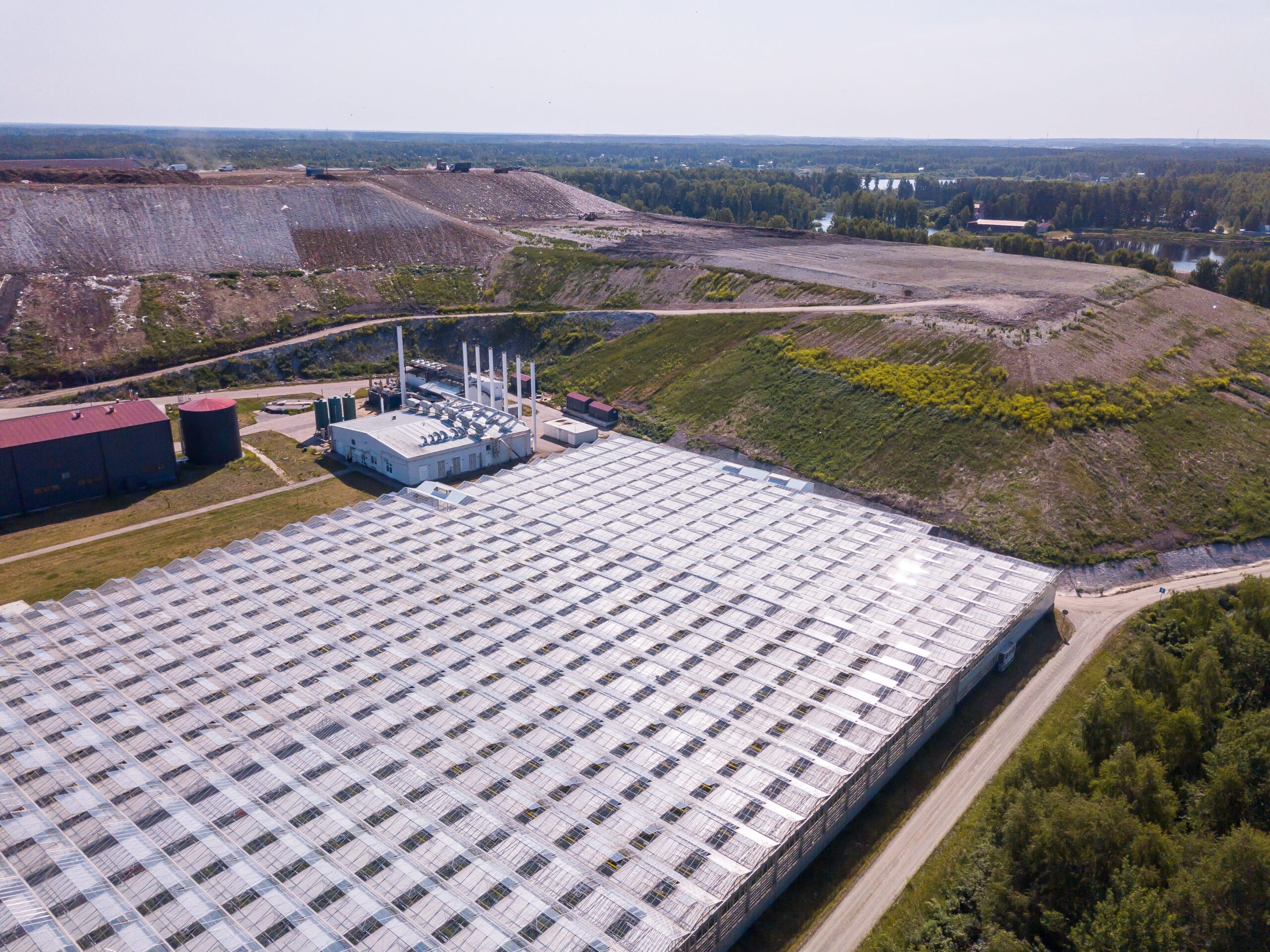 Title image with Getlini EKO greenhouses from above