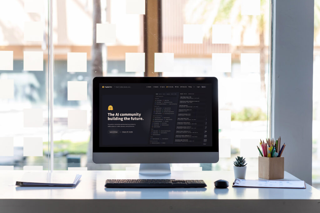 Pavadinimo vaizdas su ekrano apkabinama veido platforma